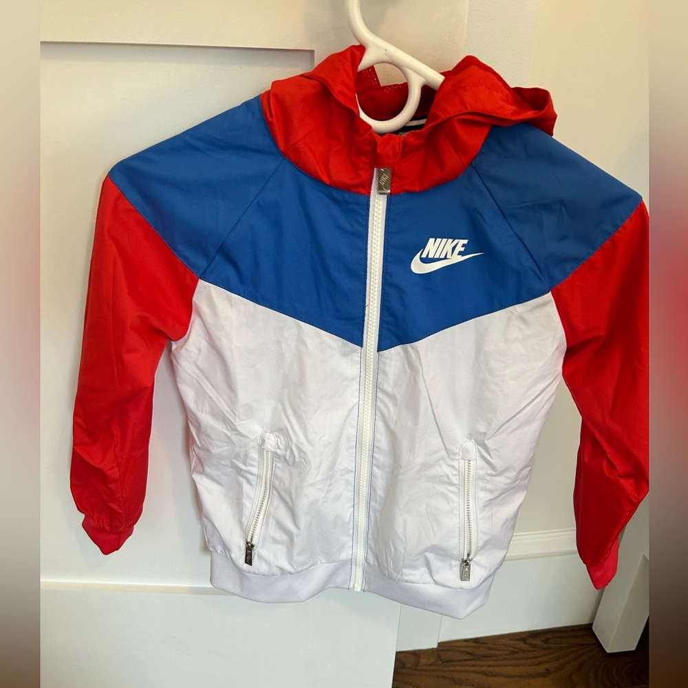 Nike Lightweight Zip Up Hoodie: Kids Size 7